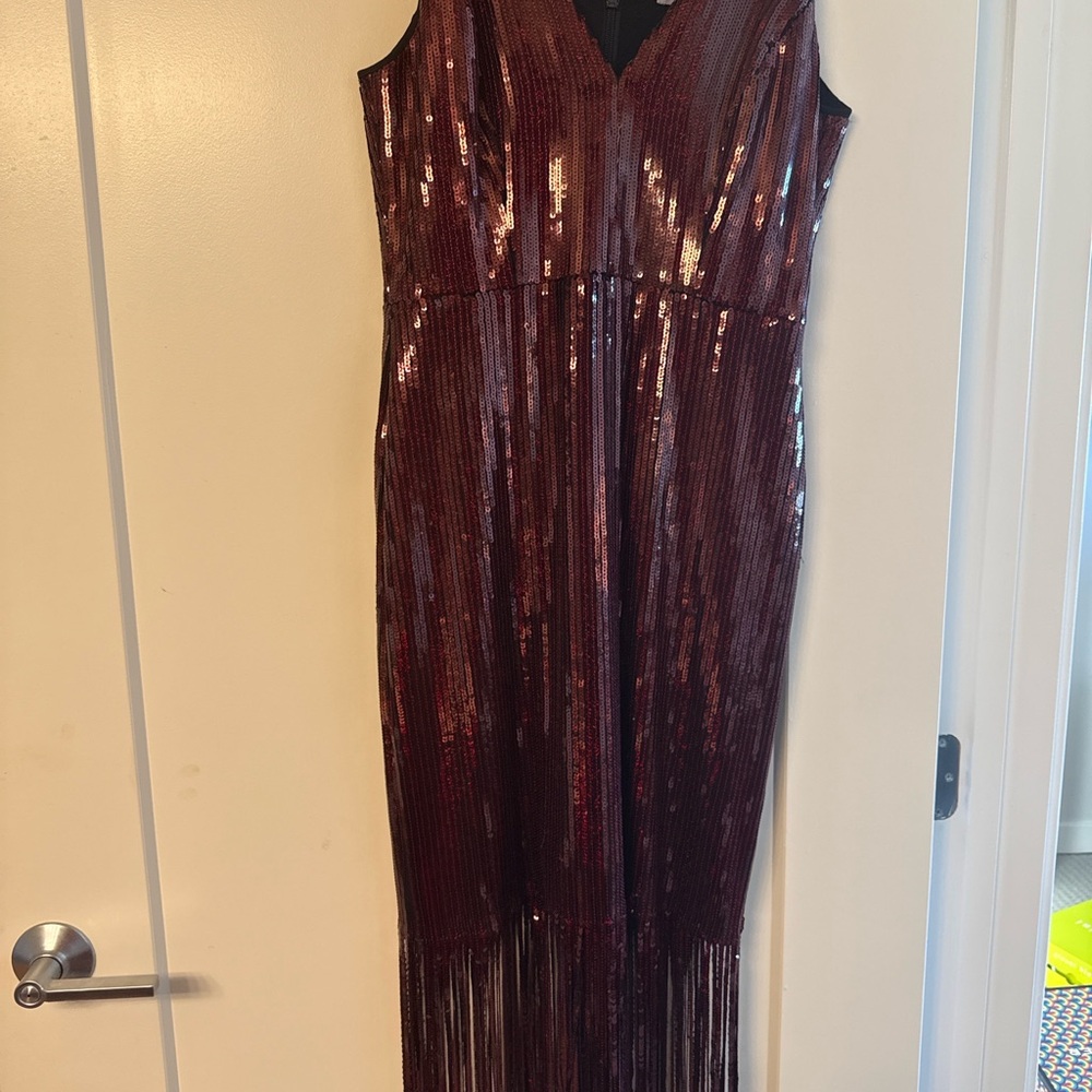 Dress the Population Burgundy Sequin Midi Dress size Medium